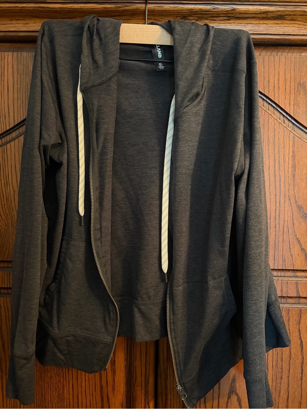 Kirkland Zip Up inspired by Vuori - size L